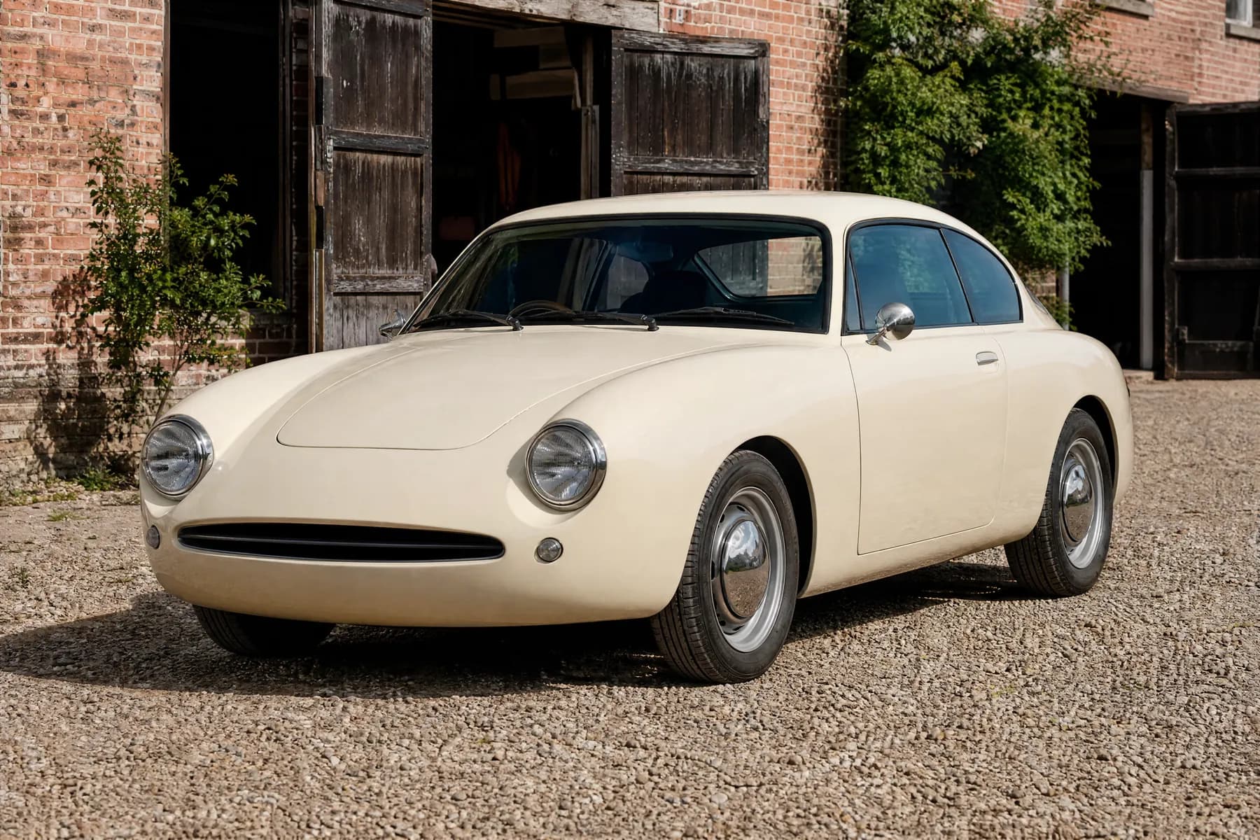 Original photo of a retro roadster